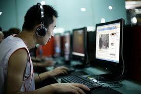 Rośnie liczba użytkowników internetu w Chinach, gdzie pod koniec ubiegłego roku  wyniosła 505 mln 