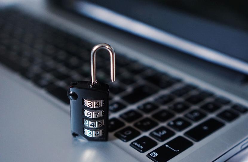 Wyciek danych, cyberatak Wyciek danych, cyberatak