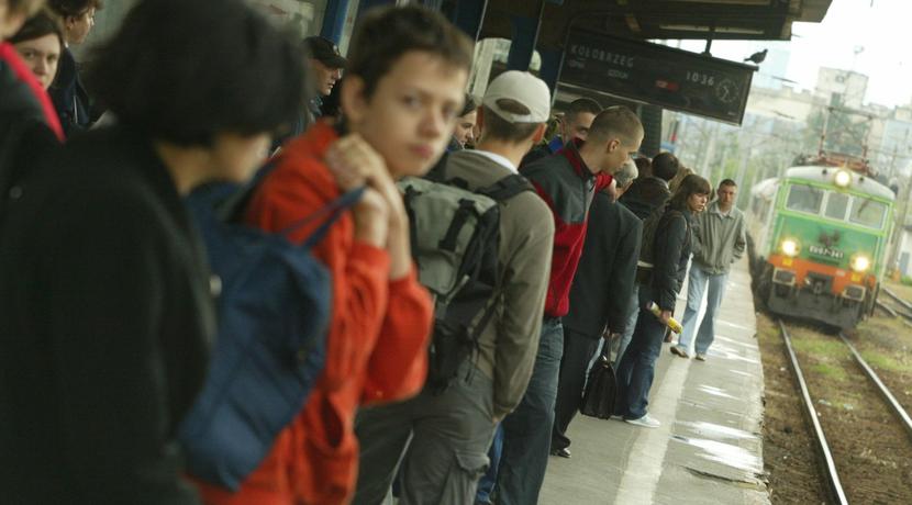 OPÓŹNIENIE TECHNICZNE: Wkrótce pasażerowie polskich kolei podróżujący na krajowych trasach zyskają prawo do odszkodowania za opóźnienie pociągu. Technika na europejskim poziomie wkroczy jednak na nasze dworce z poślizgiem. [FOT. GK] 