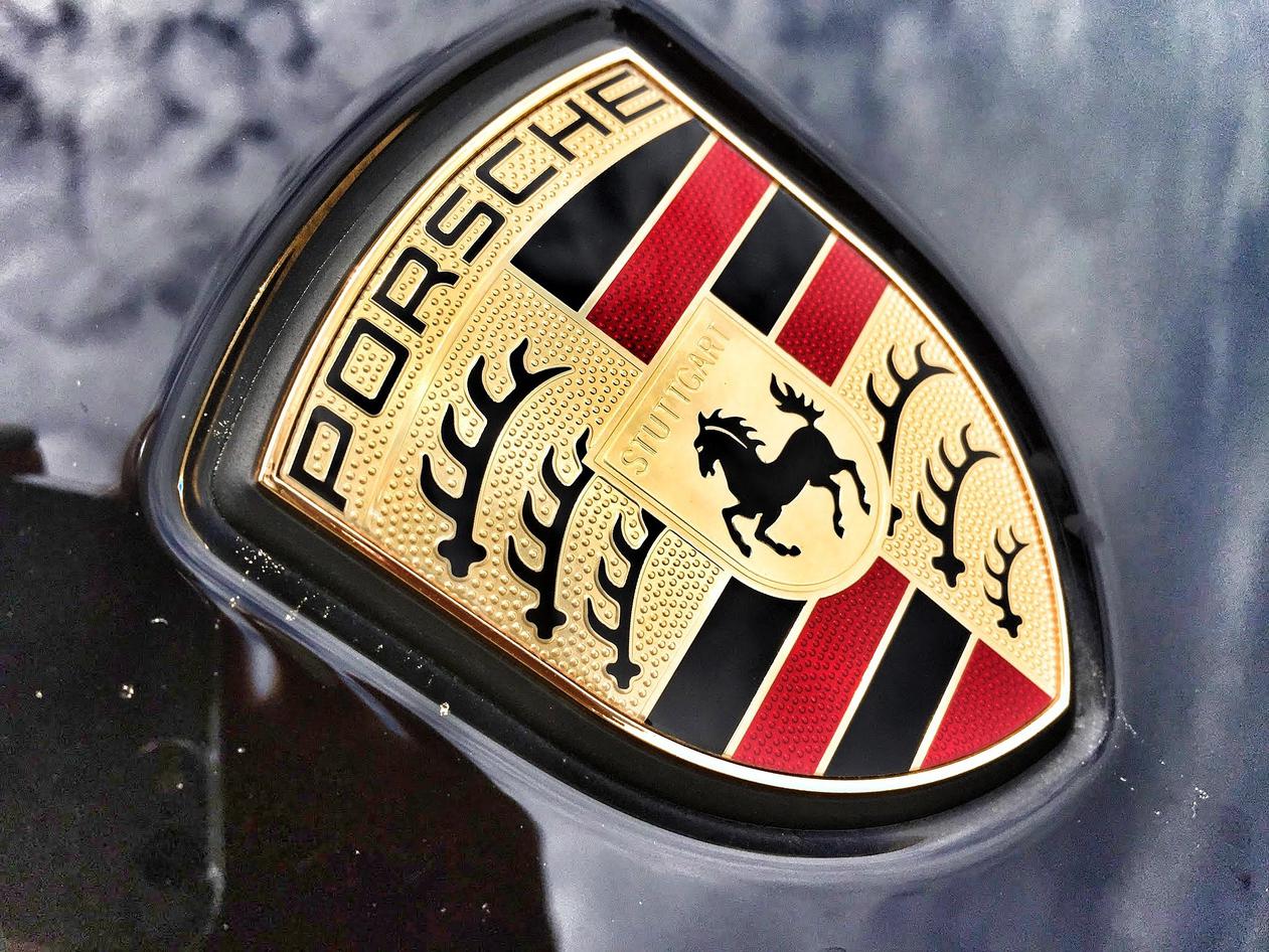 Kup akcje Porsche lloyds bank share price chat