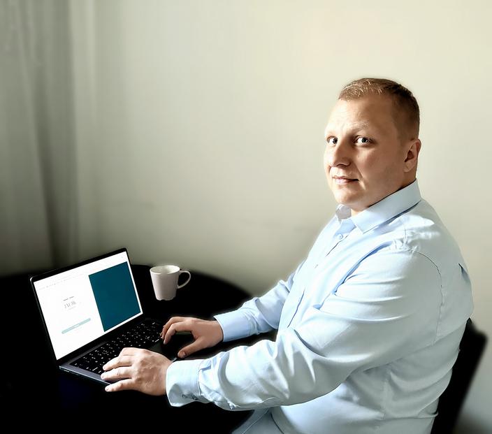 Bezstronny asystent: Bezstronny asystent: