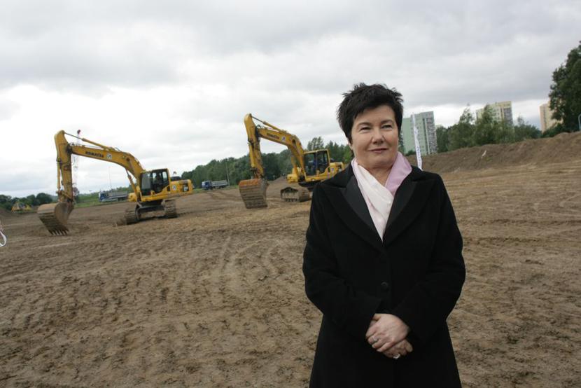 Polnord walczy z władzami Warszawy o kasę za działki przejęte pod drogi w Miasteczku Wilanów, Celtic chce tego uniknąć. Zachęca prezydent Hannę Gronkiewicz - Waltz do uchwalenia planu zagospodarowania dla Ursusa. W zamian odda miastu działki pod drogi, szkoły i przedszkola bez odszkodowania.