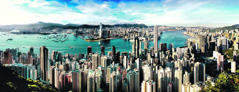 POPULARNY KREDYT KUPIECKI: Azja doceniła wydłużone terminy płatności jako sposób na budowanie
 długoterminowych relacji z kontrahentami. W Hongkongu już 51,3 proc. firm oferuje sprzedaż
 zagraniczną na zasadach kredytu kupieckiego. [FOT. BLOOMBERG]