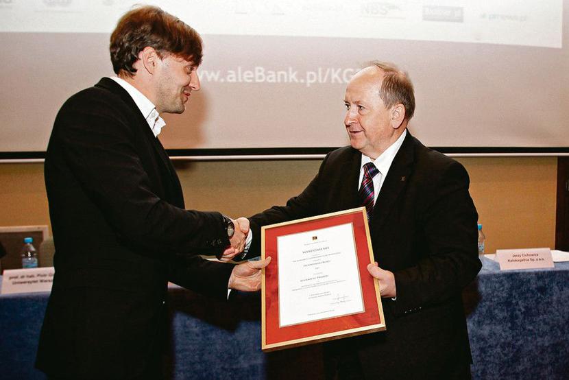 Eugeniusz Twaróg został laureatem nagrody w kategorii Dziennikarz Roku, którą przyznała mu Kapituła VIII Kongresu Gospodarki Elektronicznej „Za aktywność w prezentowaniu tematyki związanej z gospodarką elektroniczną w mediach”. (FOT. MW)