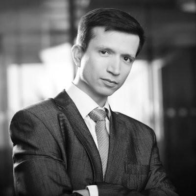 W marketingu trwa odwieczna walka, trochę jak między fanami kawy z mlekiem i espresso.