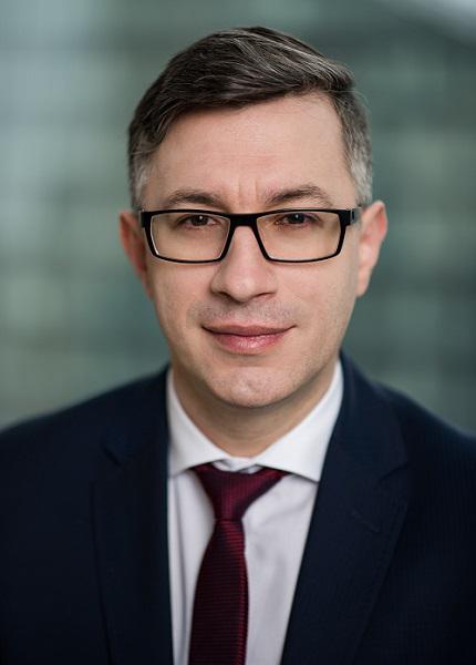 Wyniki ostatniej edycji badania Deloitte pokazują, że przedstawiciele działów finansowych są świadomi makro i mikro ekonomicznych oraz geopolitycznych zagrożeń wynikających z pogarszającej się sytuacji w regionie. W efekcie znaczna część badanych zakłada ostrożne działania skupione przede wszystkim na wzroście organicznym lub ekspansję na dotychczas zajmowanych rynkach 