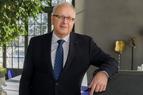 Prof. Flisiak: jest za wcześnie, by przesądzić, czy dawka przypominająca będzie ostatnią