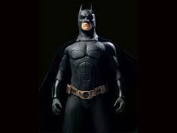 Bruce Wayne, znany jako Batman, wyprowadził się z Gotham City, a na swoją nową siedzibę postanowił wybrać Dubaj