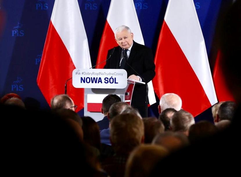 Lekarz jest człowiekiem nie tylko pewnego zawodu, ale także pewnej misji - podkreślał w niedzielę (4 grudnia) w Nowej Soli prezes Prawa i Sprawiedliwości Jarosław Kaczyński. 