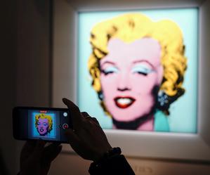 Portret Marilyn Monroe autorstwa Warhola sprzedany na aukcji za 195 mln USD