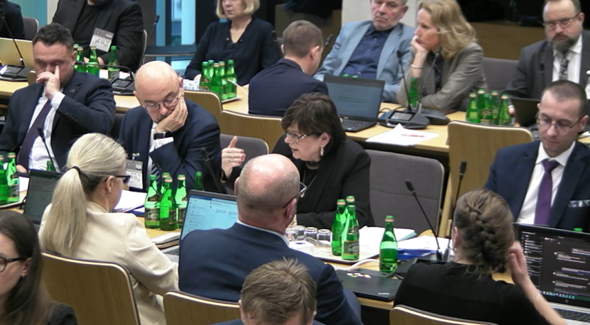 W lutym - z inicjatywy ministra nauki szkolnictwa wyższego - miały ruszyć kontrole nowych kierunków medycznych. W lutym - z inicjatywy ministra nauki szkolnictwa wyższego - miały ruszyć kontrole nowych kierunków medycznych.