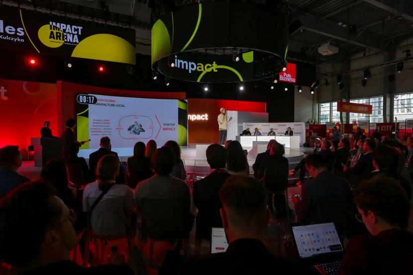 Przed jury i publicznością 