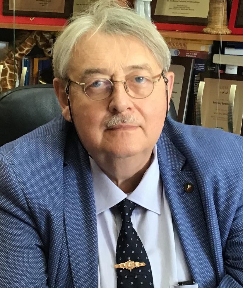 Prof. dr hab. n. med. Andrzej Lewiński, kierownik Katedry i Kliniki Endokrynologii i Chorób Metabolicznych Uniwersytetu Medycznego w Łodzi, konsultant krajowy w dziedzinie endokrynologii, prezes Polskiego Towarzystwa Endokrynologii Onkologicznej Prof. dr hab. n. med. Andrzej Lewiński, kierownik Katedry i Kliniki Endokrynologii i Chorób Metabolicznych Uniwersytetu Medycznego w Łodzi, konsultant krajowy w dziedzinie endokrynologii, prezes Polskiego Towarzystwa Endokrynologii Onkologicznej