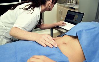 RPP: placówka mająca umowę z NFZ nie może odsyłać pacjentek w ciąży na prywatne badania