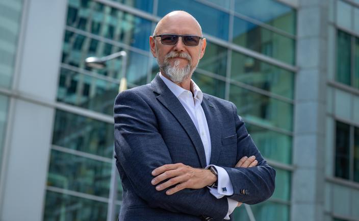 Enea otwiera się szerzej na krajowych wykonawców, ale ma problem z elektrownią gazową