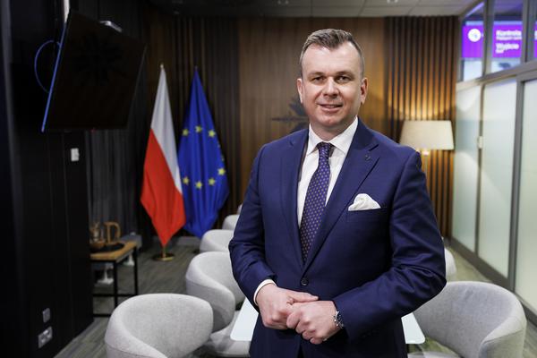 Nowe kierunki, nowe cele - Jasionka rośnie w siłę