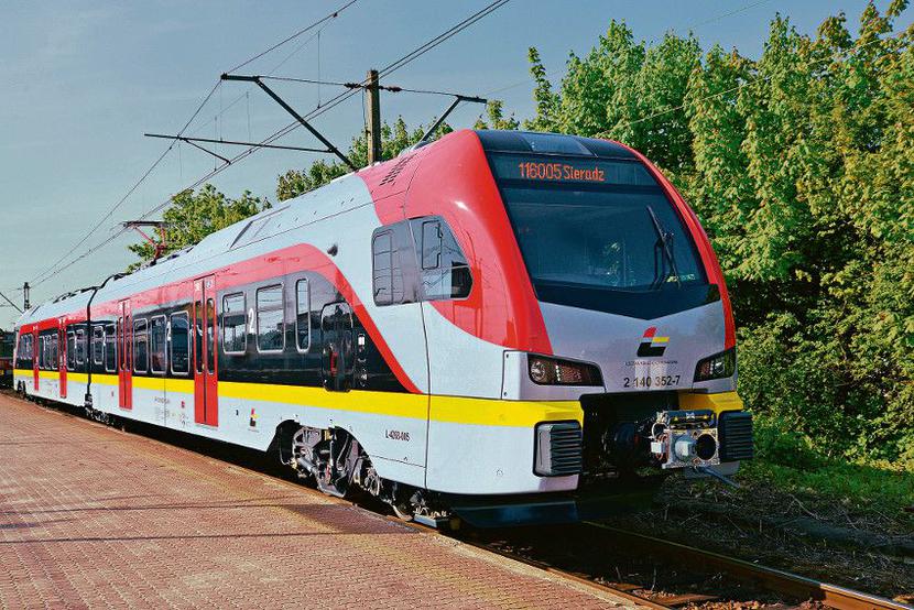 Pociągi flirt wożą już pasażerów na Mazowszu i Śląsku. Nowe pojazdy dla Łódzkiej Kolei Metropolitalnej powinny wkrótce wjechać na tory. O ile regulator dopuści je…
 [FOT. ARC]