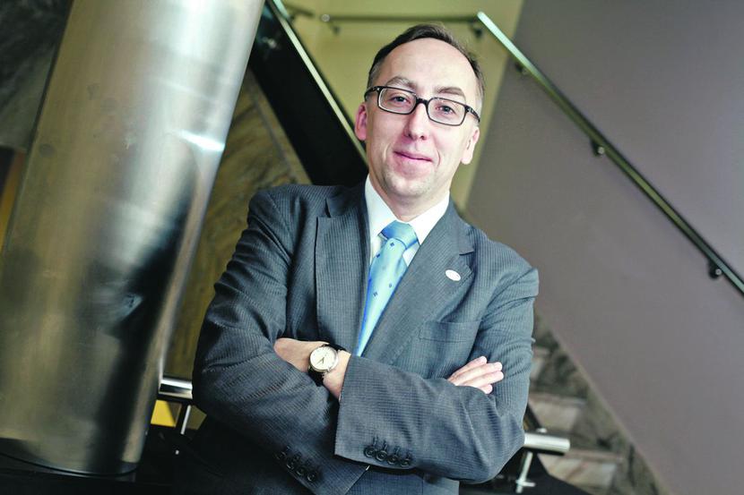 Z KIESZENI DO KIESZENI: PKP, którymi kieruje Jakub Karnowski, sprzedały właśnie małopolskim samorządom Polskie Koleje Linowe. Resort finansów zachęca grupę do kontynuowania prywatyzacji, która pozwoli jej spłacić gwarantowane przez państwo długi. [FOT. WM]