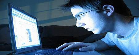 Firma łatwo może sprawdzić twoją aktywność w sieci.