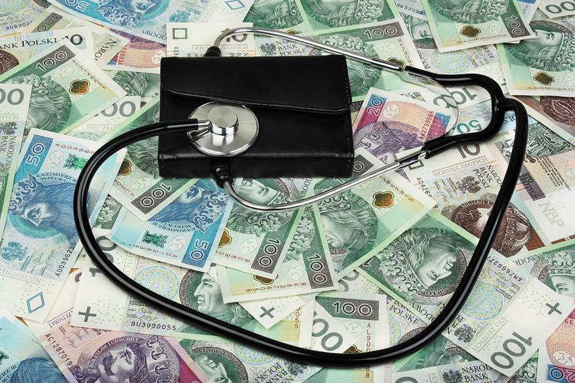 Lekarskie wynagrodzenia ponownie stały się przedmiotem politycznej dyskusji. Na jej fali zapytaliśmy lekarzy, na jakim poziomie kształtują się ich zarobki.