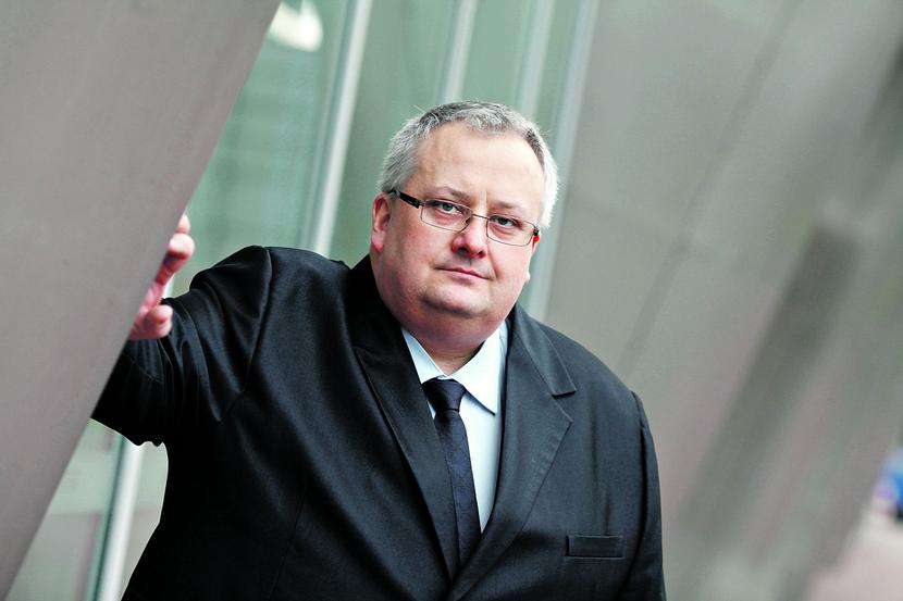 APTECZNY POMÓR: Grzegorz Rogaczewski, prezes firmy Dziesięcina, twierdzi,
 że znaczna część aptek jest w bardzo trudnej sytuacji finansowej. Tylko w ciągu ostatniego
 roku zamknęło się ich ponad tysiąc. [FOT. WM]