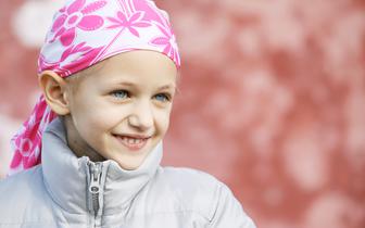 Coraz mniej amputacji u dzieci z nowotworami kości. Polscy eksperci potrafią operować już kilkumiesięcznych pacjentów