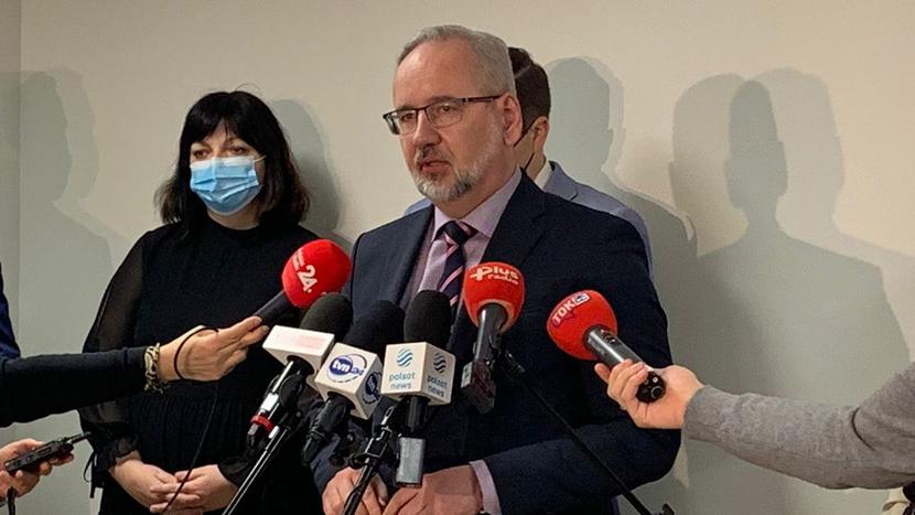 Minister Zdrowia Adam Niedzielski podczas konferencji prasowej 28 marca 2023 r.