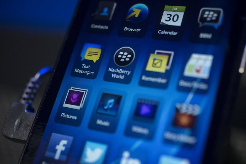 BlackBerry nie wiedzie się na amerykańskim rynku. Po kilku tygodniach od debiutu smartfona Z10 aż 50 proc. osób, które zdecydowały się na zakup urządzenia zwróciło je po wypróbowaniu (Fot. Bloomberg)