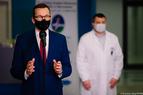 Premier: w drugim dniu Świąt szczepionki przeciw COVID-19 dotrą do Polski