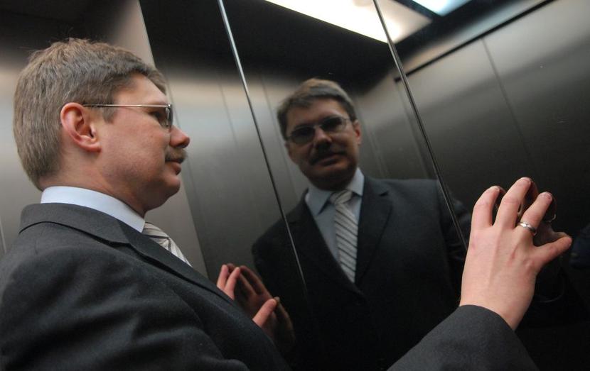 Menedżer powinien mieć dystans do wiedzy książkowej i stale konfrontować ją z rzeczywistością – mówi Marek Prujszczyk, specjalista w zakresie doradztwa personalnego.