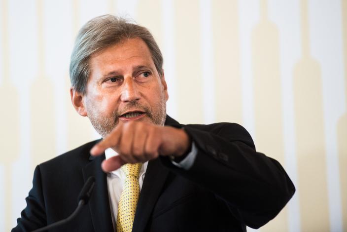 Johannes Hahn, fot. Akos Stiller/Bloomberg  