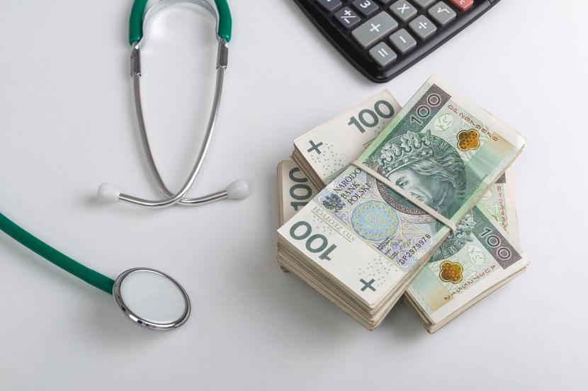 OZZL apelujemy o uwzględnienie postulatów środowiska lekarskiego - 3 x średnia krajowa dla lekarza specjalisty zatrudnionego w podmiocie publicznym na umowę u pracę, na jednym etacie. OZZL apelujemy o uwzględnienie postulatów środowiska lekarskiego - 3 x średnia krajowa dla lekarza specjalisty zatrudnionego w podmiocie publicznym na umowę u pracę, na jednym etacie.