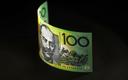 Kurs dolara australijskiego spada, funt pozostaje mocny