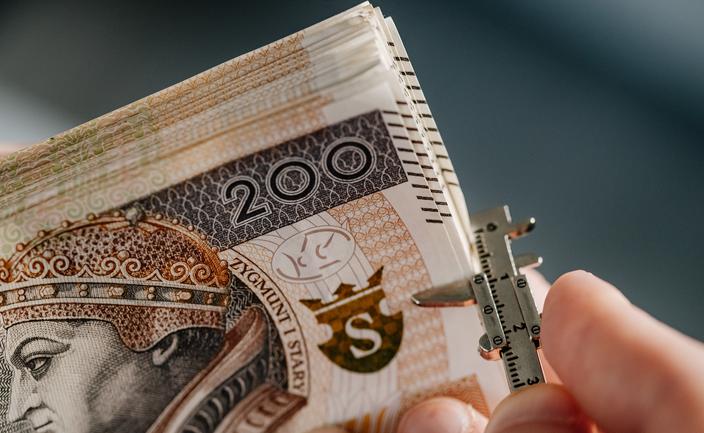 Trudna sytuacja w rodzinie lub zdarzenie losowe: Jak szkoła i gmina mogą pomóc Twojemu dziecku.