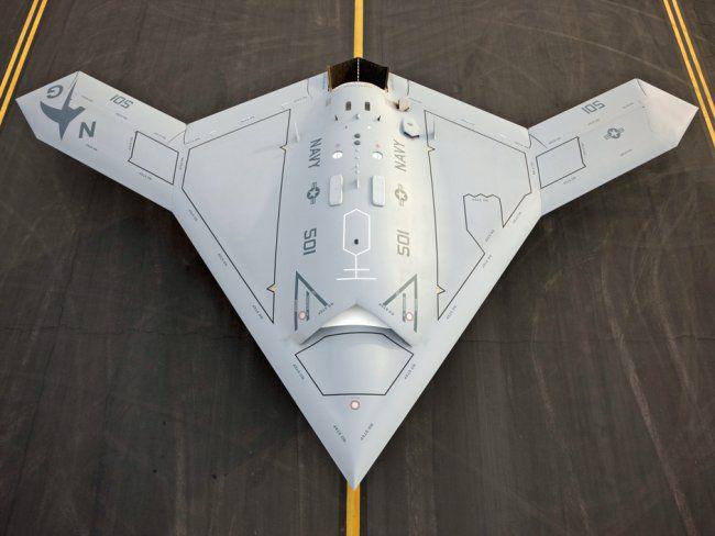 Bezzałogowy samolot bojowy X-47B, który po raz pierwszy uniósł się w powietrze we wrześniu starego roku, będzie wyposażony w dwie tony uzbrojenia 