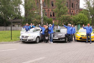 Pokaz tankowania pojazdów LNG/CNG w ramach przystanku rajdu Blue Corridor 2015 na stacji CNG Auto w Warszawie