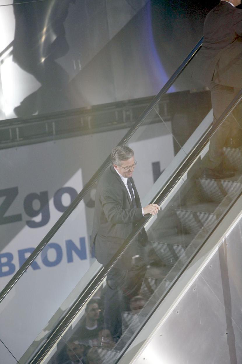 Prezydent RP chyba zasługuje na lepszą ochronę.
