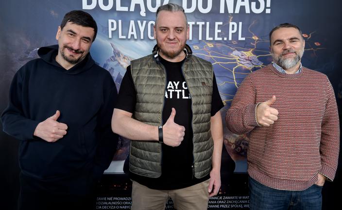 Jest następca Bartosiaka w Play of Battle. W zarządzie były dyrektor Wargaming