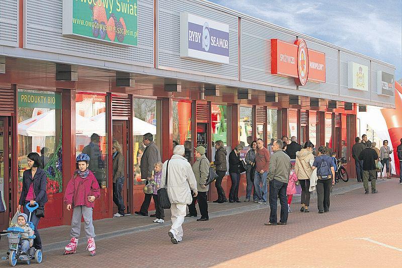 INWESTYCJA W HANDEL: Cena lokalu handlowego w pasażach Czerwonej Torebki zaczyna się od 350 tys. zł netto, roczna stopa zwrotu wynosi 8 proc. Na tym koncepcie zarabiać można przez 15 lat. Co zatem wybrać: mieszkanie w formule najmu zwrotnego, pokój w condohotelu czy lokal w pasażu handlowym? [FOT. ARC]