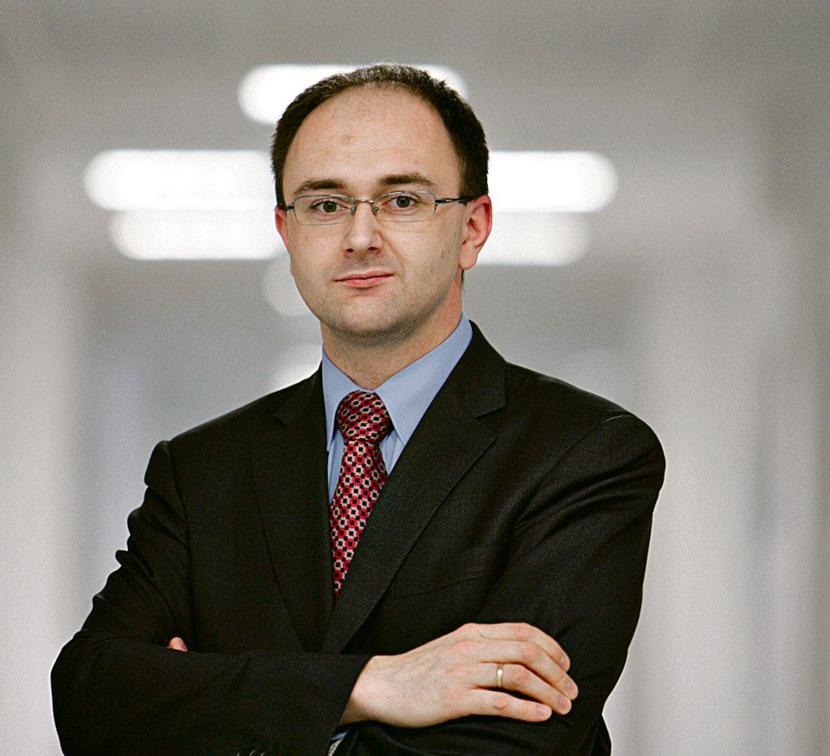 PRZYGOTOWAĆ GRUNT: Adam Zdziebło, sekretarz stanu w Ministerstwie Rozwoju Regionalnego, wierzy, że resort może pozostać dla PPP centrum komepetencji. Głównym zadaniem byłoby udostępnianie dokumentów wzorcowych. [FOT. WM]