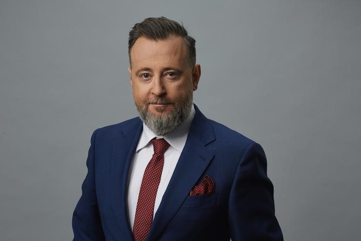 Między wierszami: