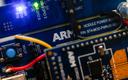 ARM: około 5 proc. chipów podatnych na 'włamanie'