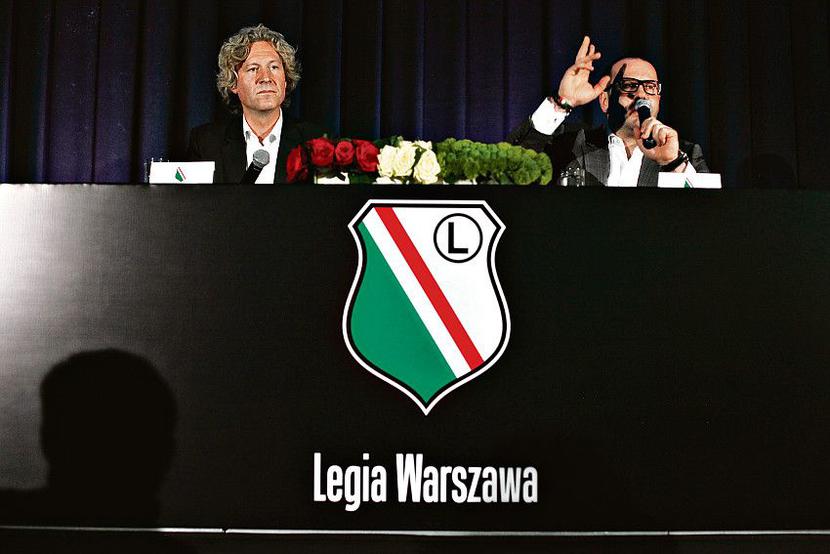 WALCZAKI, MARZYCIELE, KOŁNIERZYKI: Dariusz Mioduski i Bogusław Leśnodorski wierzą, że im piłkarski poker się powiedzie. Kładą na stół nie tylko pieniądze, ale również nowy, waleczny charakter, przydatny i na boisku, i w biznesie. [FOT. MW]
