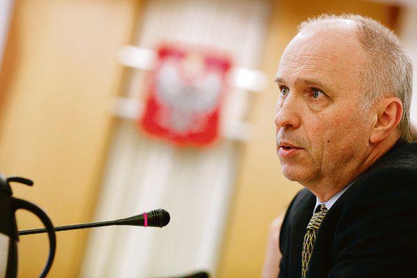 MILIARD NA SKOKI: Andrzej Jakubiak, przewodniczący KNF, szacuje, że wysokość zaangażowania BFG w ustabilizowanie sytuacji w kasach może wynieść około 1 mld zł. Pod warunkiem, że Kasa Krajowa wyłoży 400 mln zł na wsparcie programów naprawczych. [FOT. WM]