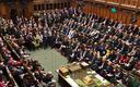 Brytyjska Izba Gmin poparła umowę ws. brexitu, ale odrzuciła plan pracy nad nią