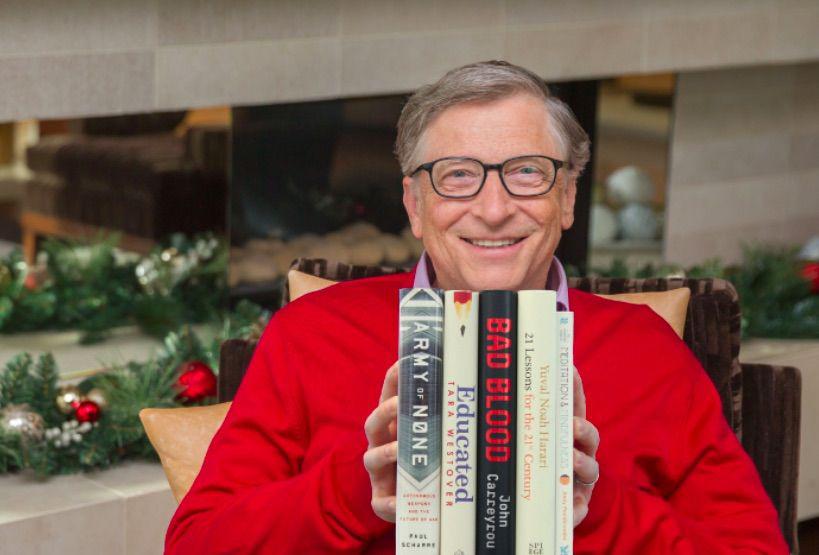 Bill Gates poleca książki na świąteczne prezenty
