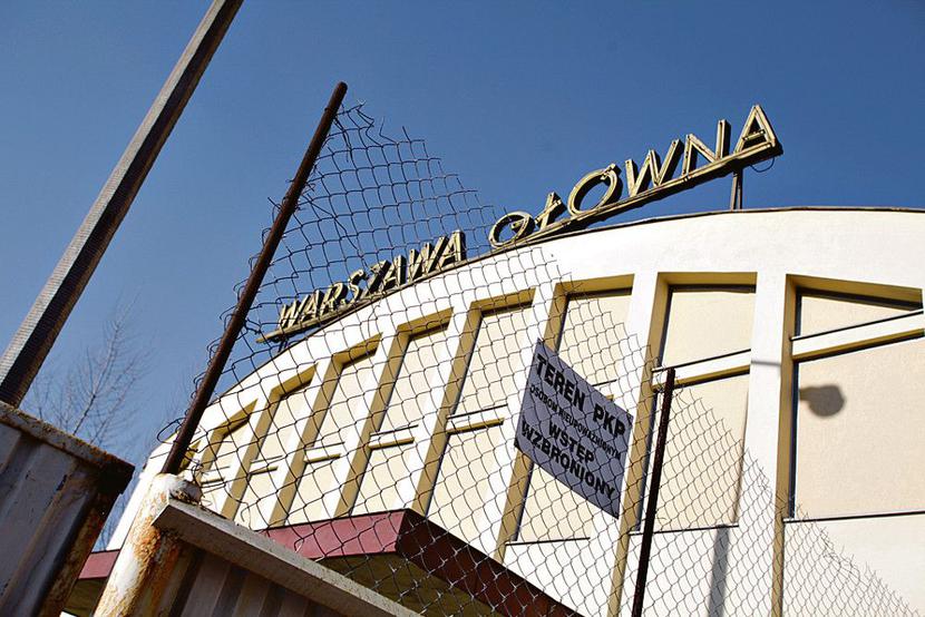 WSTĘP DOZWOLONY: Napis na zdjęciu już nie jest aktualny. PKP otwiera się na inwestorów. [FOT. WM]