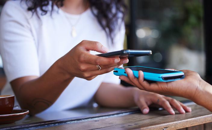 Raport: Liczba kart w cyfrowych portfelach Apple Pay, Google Pay i innych – III kwartał 2025 r.