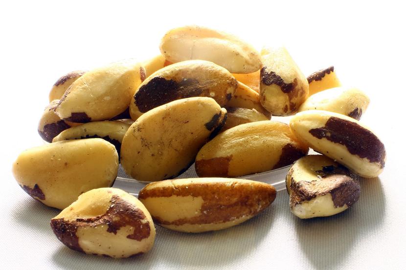 Orzechy brazylijskie są dobrym źródłem selenu. Orzechy brazylijskie są dobrym źródłem selenu.