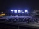 Tesla zawiesza na dwa dni produkcję w Szanghaju